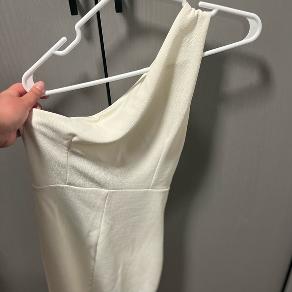 White dynamite one shoulder mini dress with front cut out. Size small - Picture 3 of 4